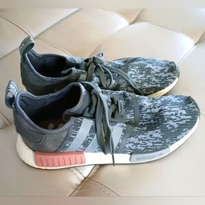 ADIDAS 3-Stripe Running Shoes Sz 10.5 EUC